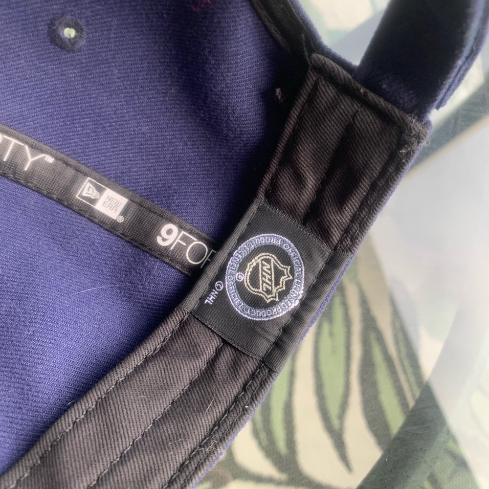 Toronto Maple Leafs Cap 🧢 - Picture 9 of 10